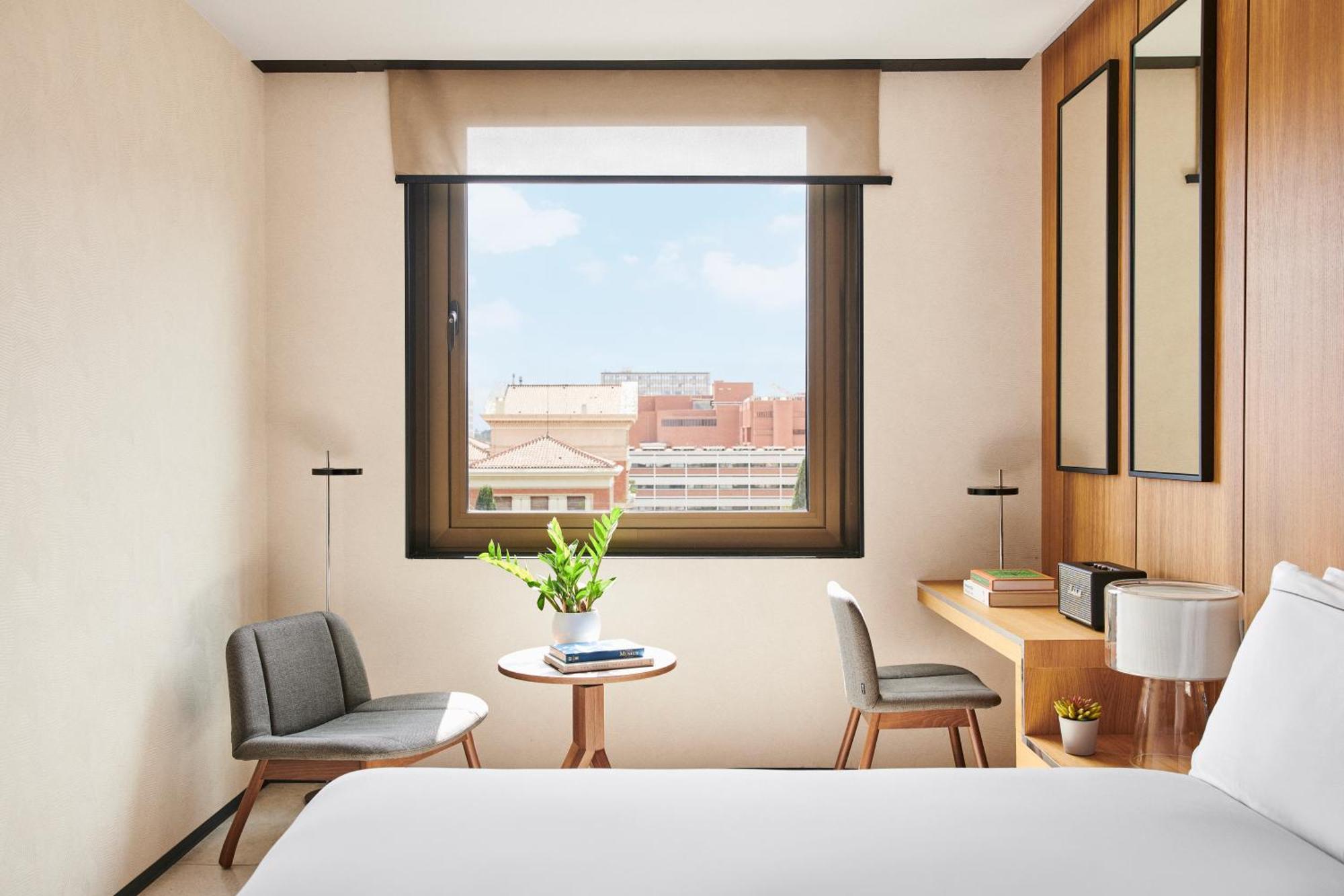 Hotel Sofia Barcelona, In The Unbound Collection By Hyatt Bagian luar foto